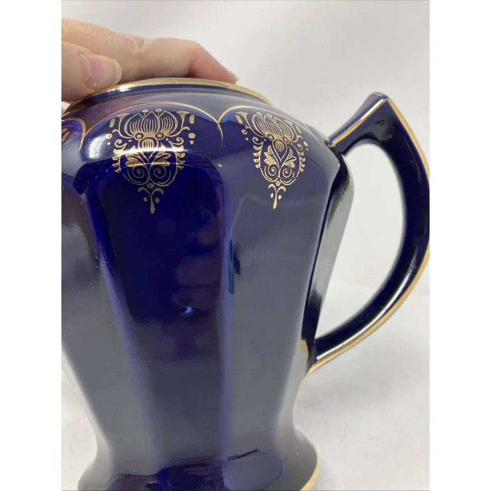 Hall USA Teapot Cobalt Blue & Gold 0223 Blue w Gold Trim 6 Cup Albany Model